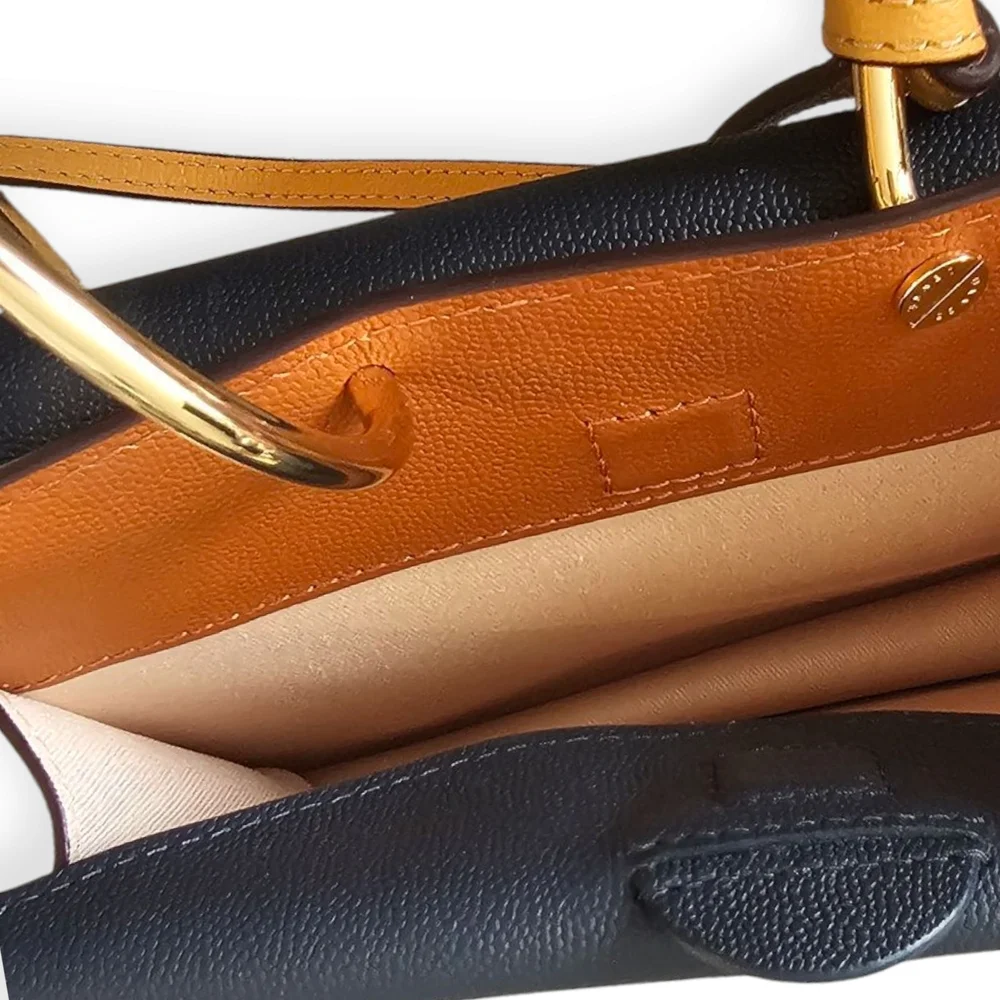 Lente Mini Phoebe Navy & Cream Colorblock Bag with Gold Hardware - Picture 5 of 7